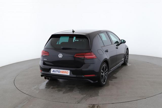 Volkswagen Golf image 3