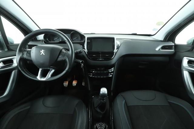 Peugeot 2008 image 6