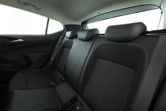 Opel Astra image 4