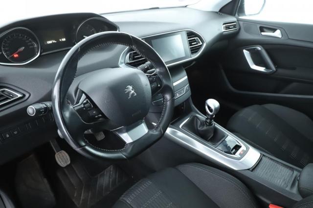 Peugeot 308 image 9