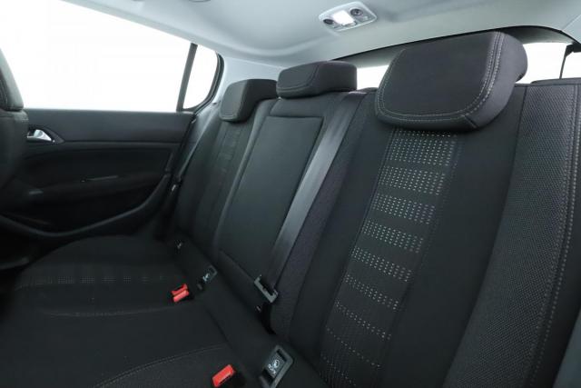 Peugeot 308 image 7