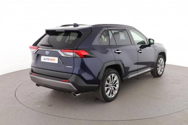 Toyota Rav4 image 8