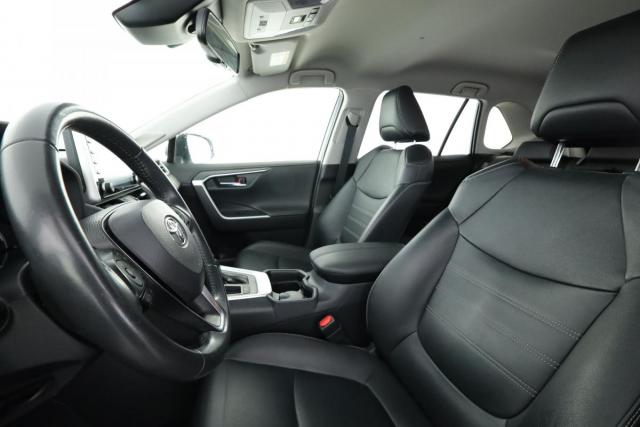 Toyota Rav4 image 6