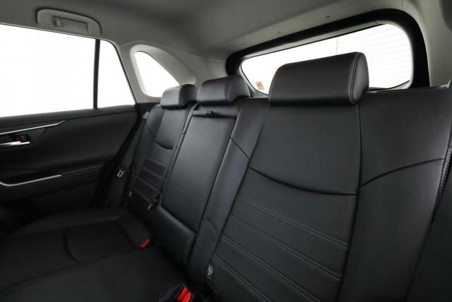 Toyota Rav4 image 7