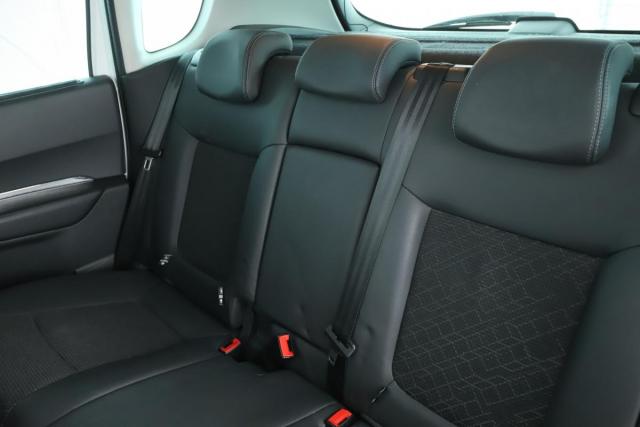 Peugeot 3008 image 1