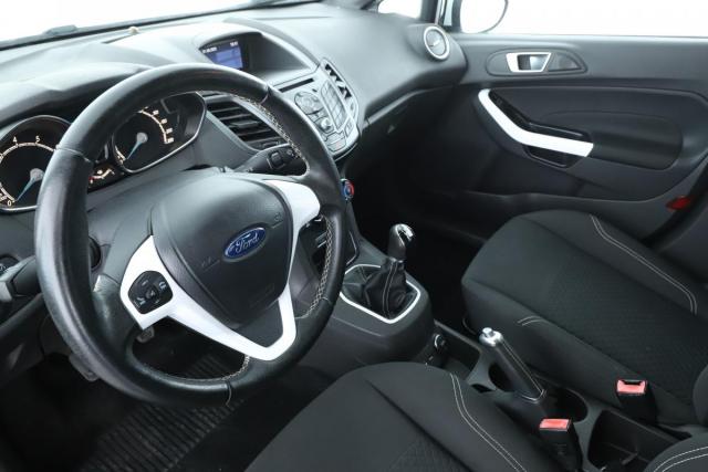 Ford Fiesta image 2