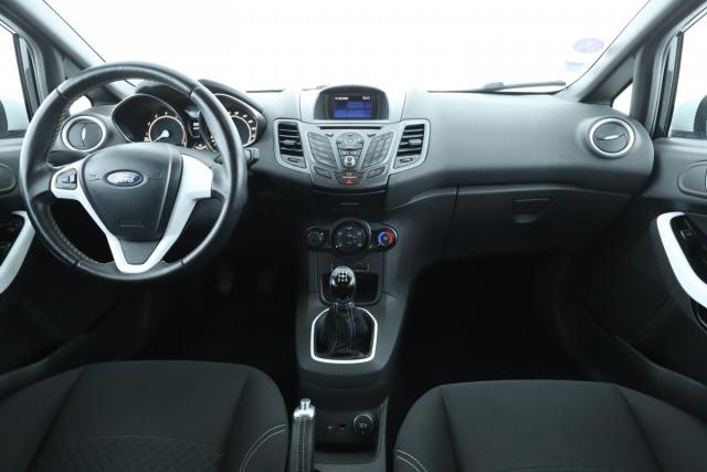 Ford Fiesta image 3
