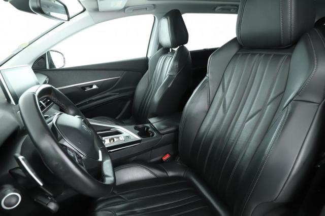Peugeot 5008 image 9