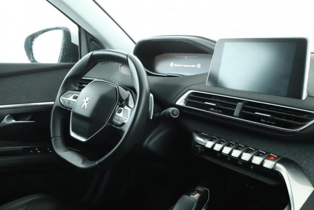 Peugeot 5008 image 1