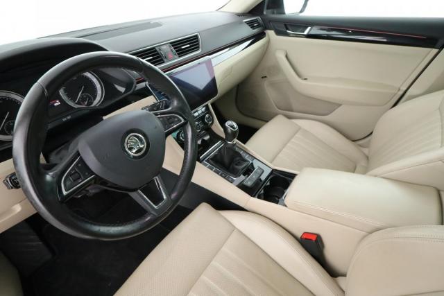 Skoda Superb image 9