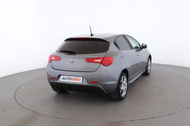 Alfa Romeo Giulietta image 5