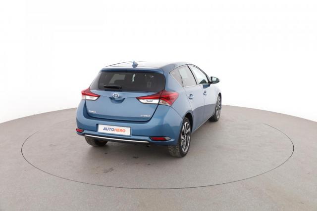 Toyota Auris image 6