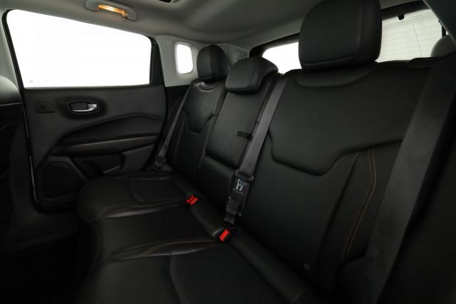 Jeep Compass image 9