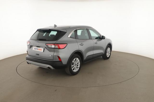 Ford Kuga image 9