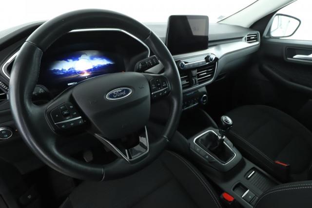 Ford Kuga image 6