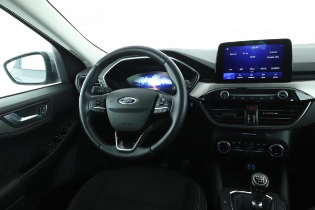 Ford Kuga image 8