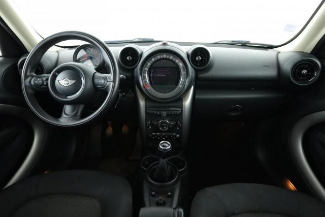 Mini Countryman image 8