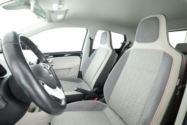 Volkswagen Up! image 9