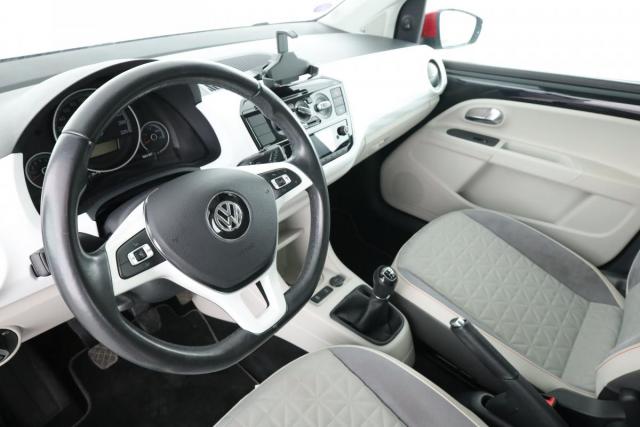 Volkswagen Up! image 2