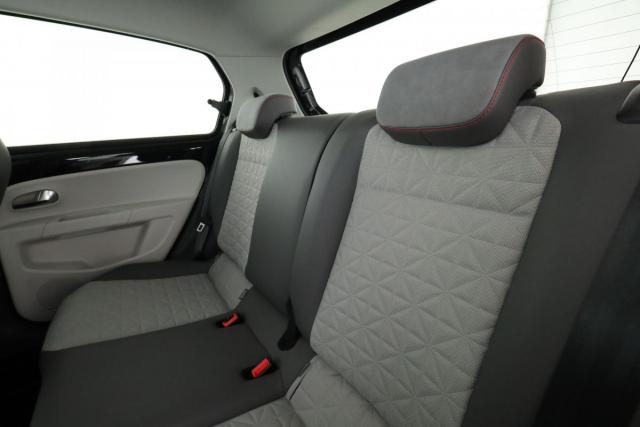 Volkswagen Up! image 6