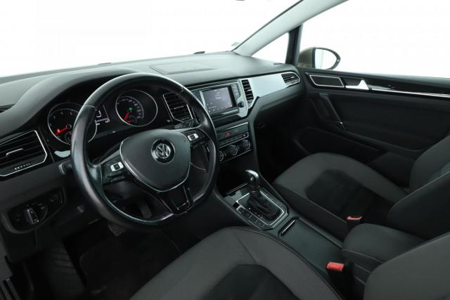 Volkswagen Golf Sportsvan image 9