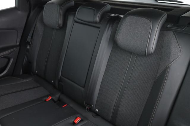 Peugeot 3008 image 8