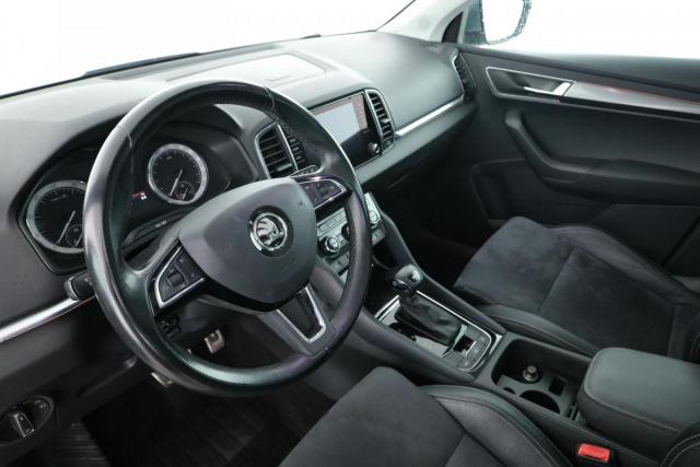 Skoda Karoq image 8