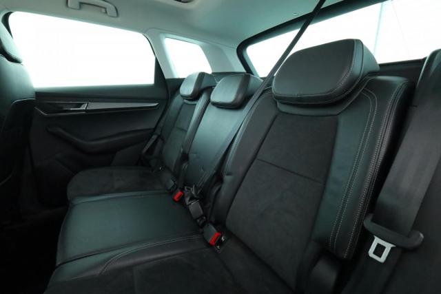 Skoda Karoq image 9