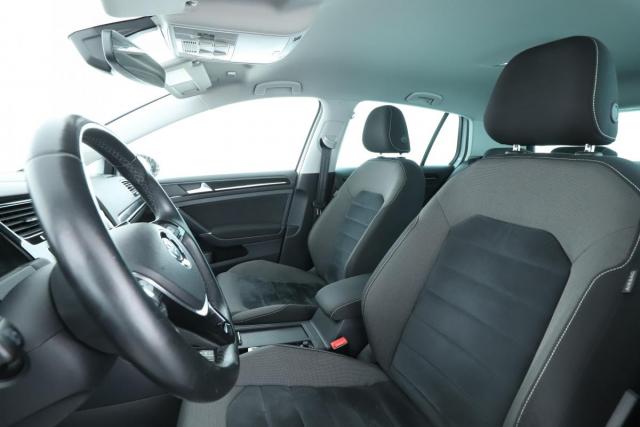 Volkswagen Golf image 2