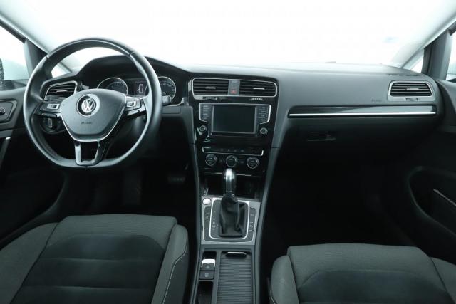 Volkswagen Golf image 1