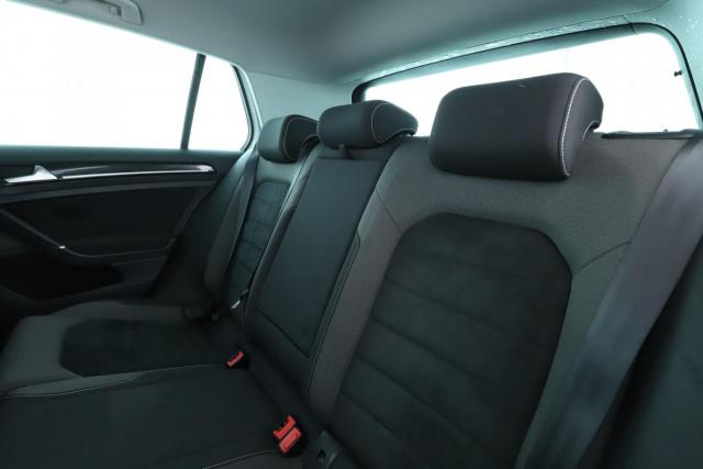 Volkswagen Golf image 5