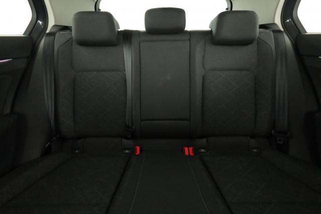 Volkswagen Golf image 7