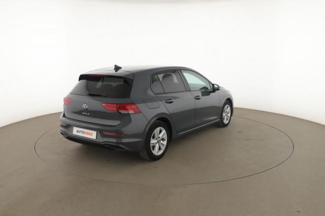 Volkswagen Golf image 6