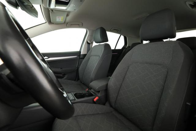 Volkswagen Golf image 8