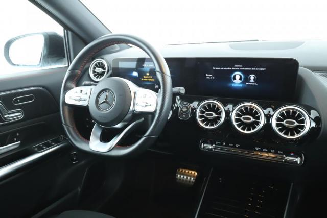 Mercedes Benz Gla image 8
