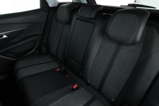 Peugeot 3008 image 8