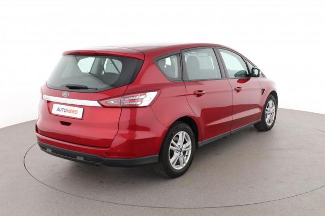 Ford S-Max image 5