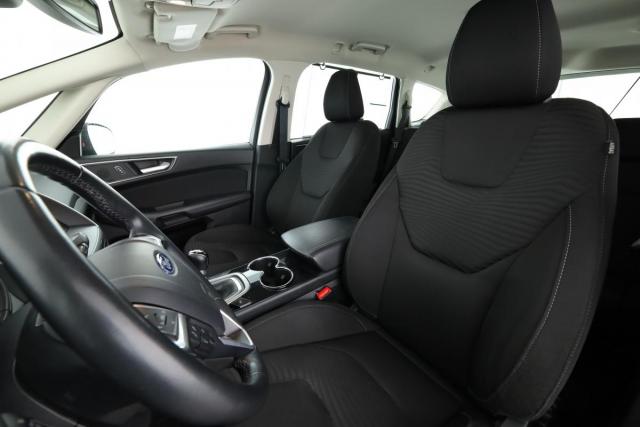 Ford S-Max image 2
