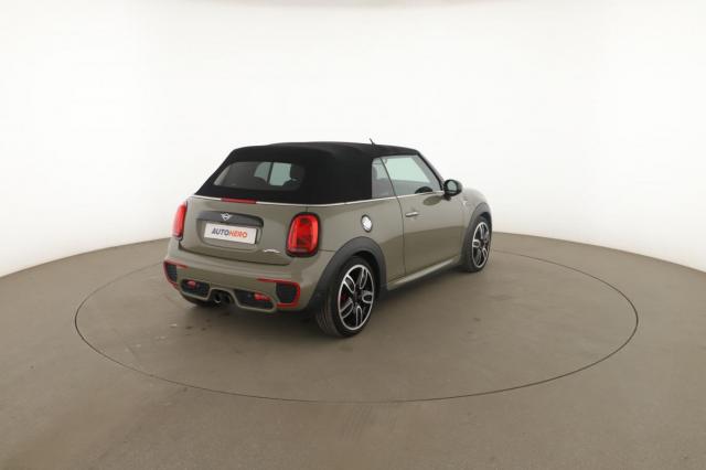 Mini Cabrio image 2