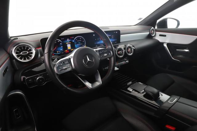 Mercedes Benz Cla image 3