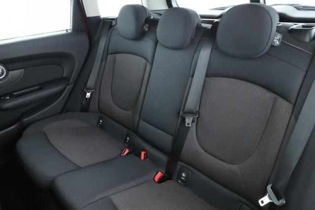 Mini Clubman image 9