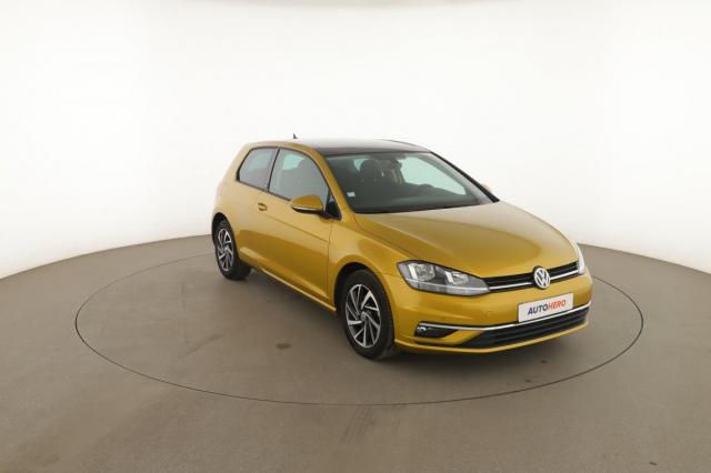 Volkswagen Golf image 9
