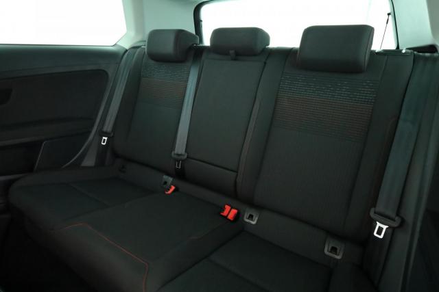 Volkswagen Golf image 7