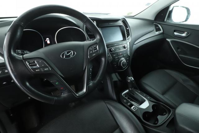 Hyundai Santa Fe image 9