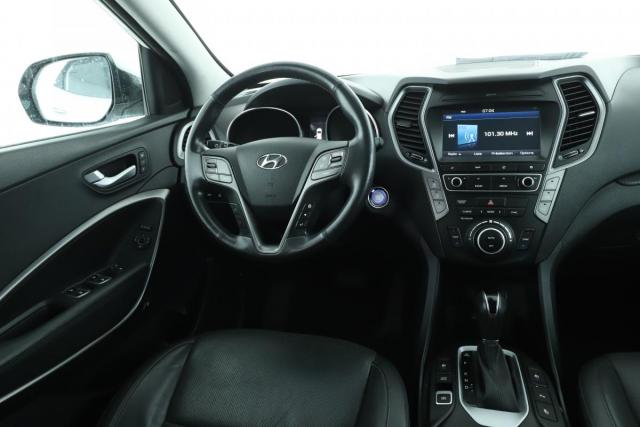 Hyundai Santa Fe image 3