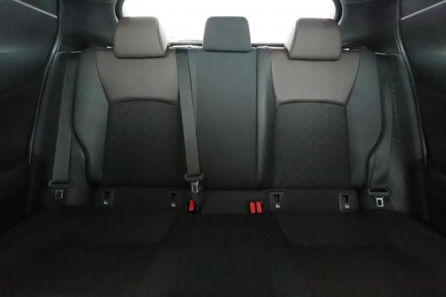Toyota C-Hr image 6