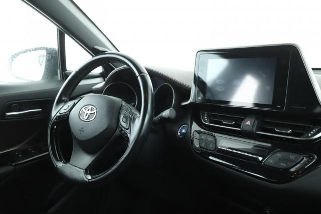 Toyota C-Hr image 7