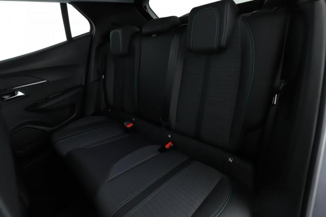 Peugeot 2008 image 3