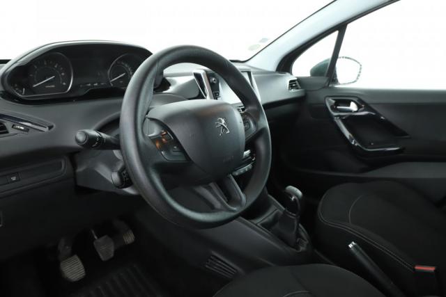 Peugeot 208 image 5