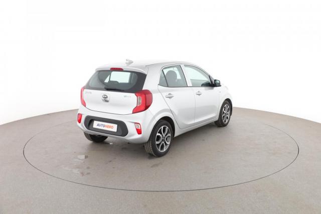 Kia Picanto image 1